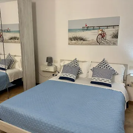 아파트 Insardinia House Trilocale A 200mt Dalla 올비아